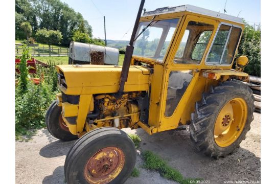 MASSEY FERGUSON INDUSTRIAL TRACTOR