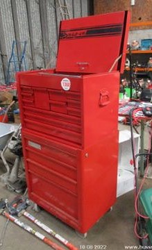 SNAP ON TOOL CHEST